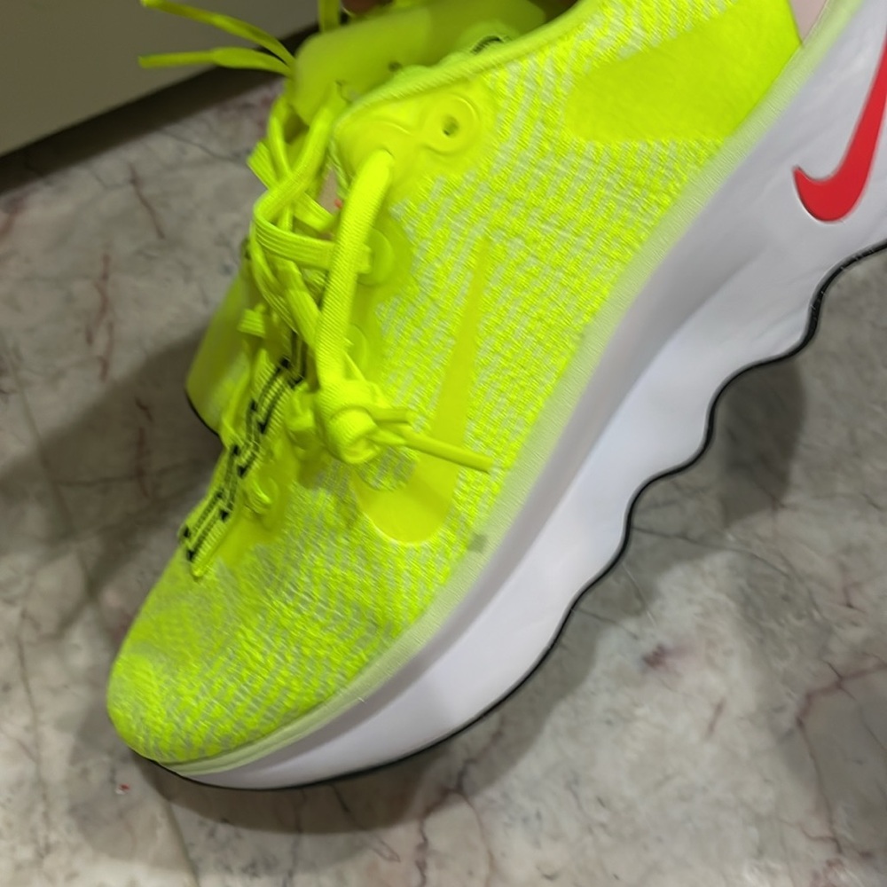 Nike Women's Sneakers in Neon Yellow and White - Picture 8 of 9